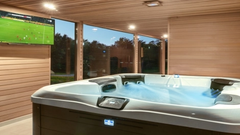 Jakuzzi és szauna Jakuzzi és szauna